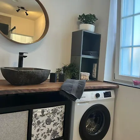 Apartament And Visit - Family-friendly & Stylish