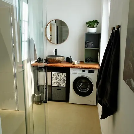 Apartament And Visit - Family-friendly & Stylish